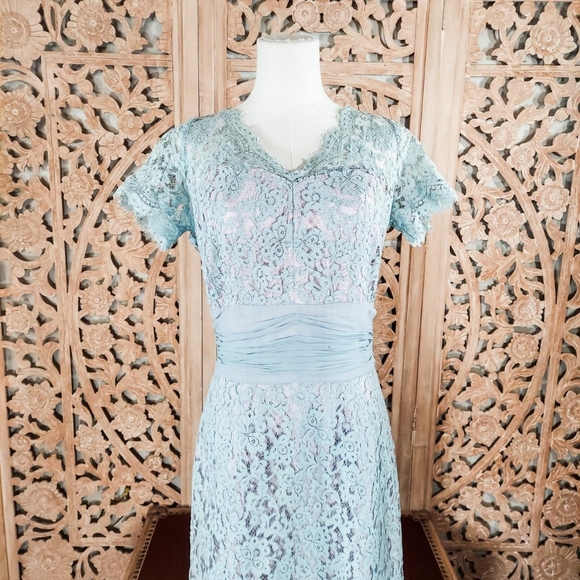 Vintage 1950s Powder Blue Lace Formal Cocktail Pencil Wiggle Dress - Picture 3 of 8